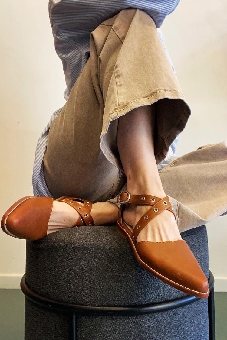 Florence | Mocassins Pointus à Brides Croisées et Œillets