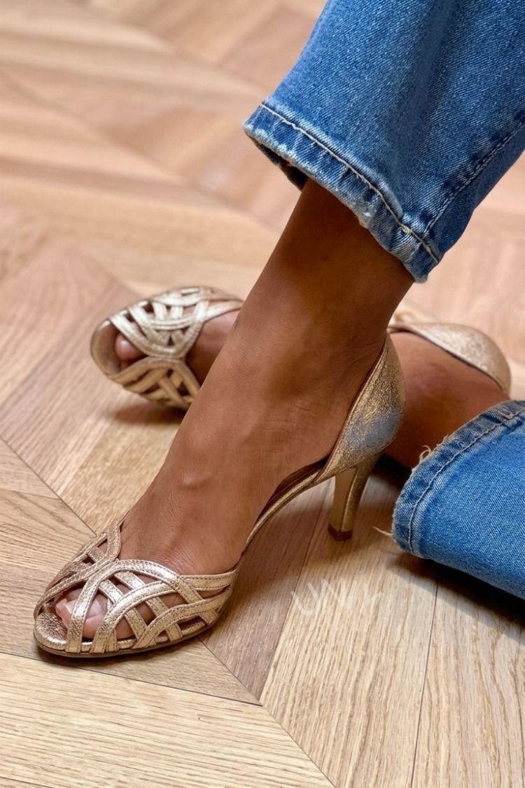 Talons mi-hauts peep toe métallisés Or