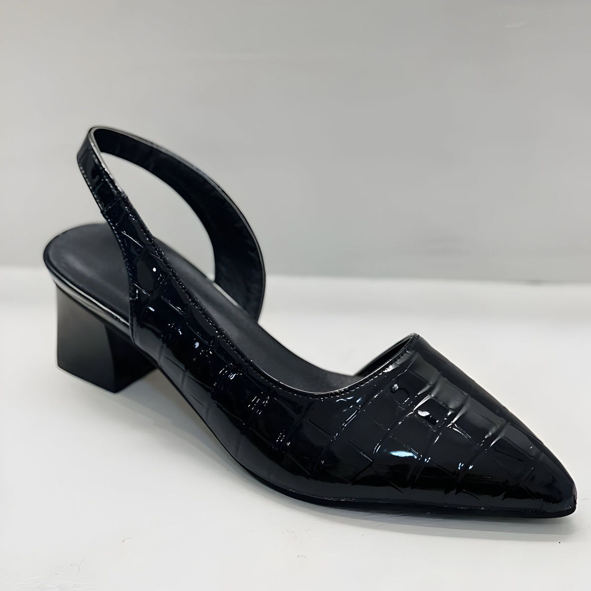 Camilla | Chaussures à Talon et Bout Large