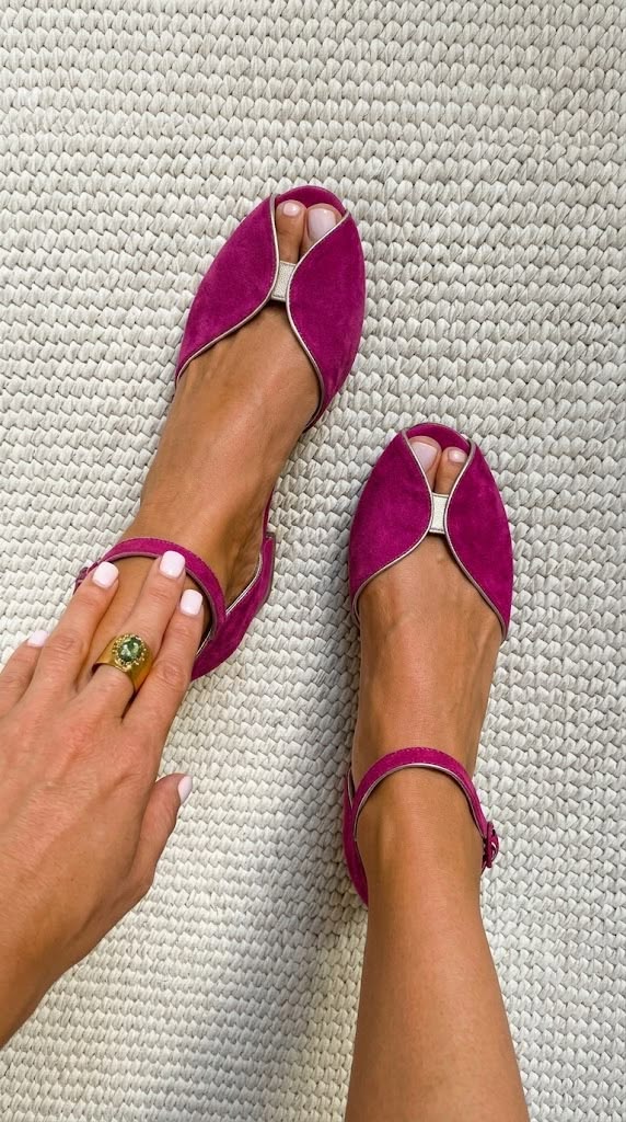 Ballerines peep toe chic en suédine Bleu à liseré métallisé