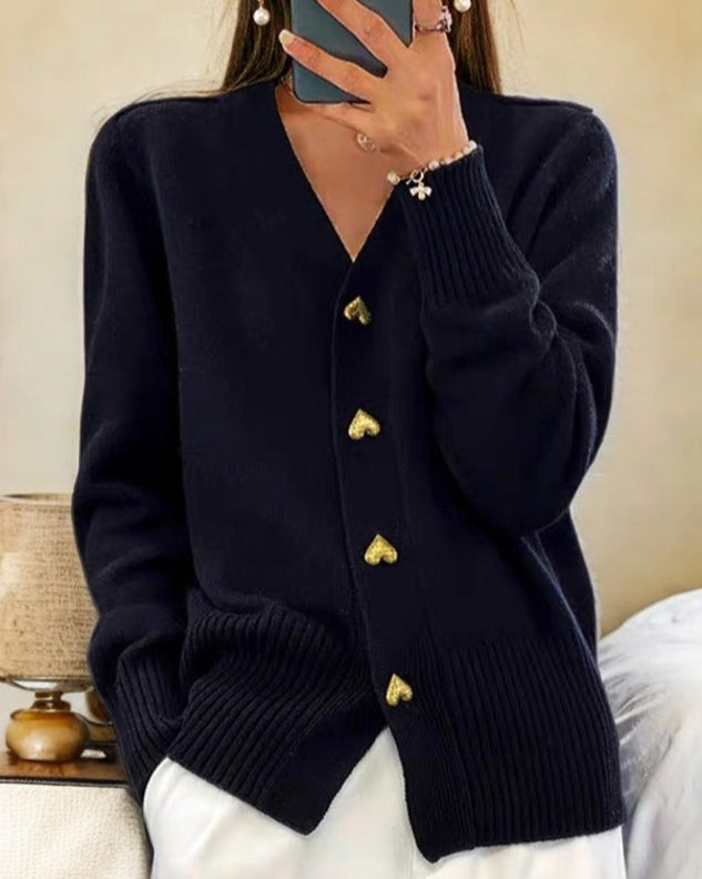 Adele | Cardigan Élégant à Boutons Cœur
