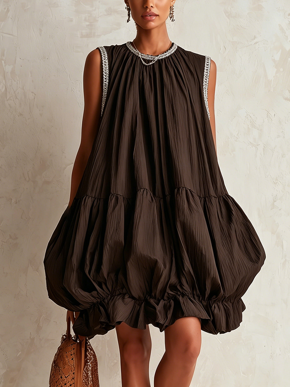 Colette | Mini Robe Sans Manches Marron à Ourlet Évasé