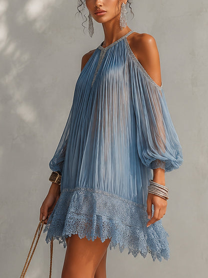 Séraphine | Mini Robe Bleue Froncée Épaules Dénudées à Ourlet en Dentelle