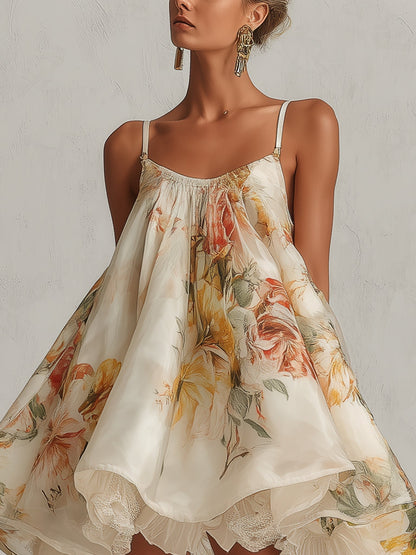 Blanche | Mini Robe Trapèze en Organza Fleuri Beige à Bordure en Dentelle