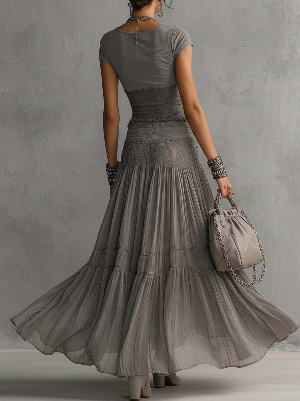 Geneva · Ensemble Top Transparent à Empiècements en Dentelle Noire et Jupe Maxi Plissée