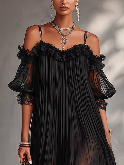 Camille | Mini Robe en Mousseline Noire Épaules Dénudées à Bordure en Dentelle