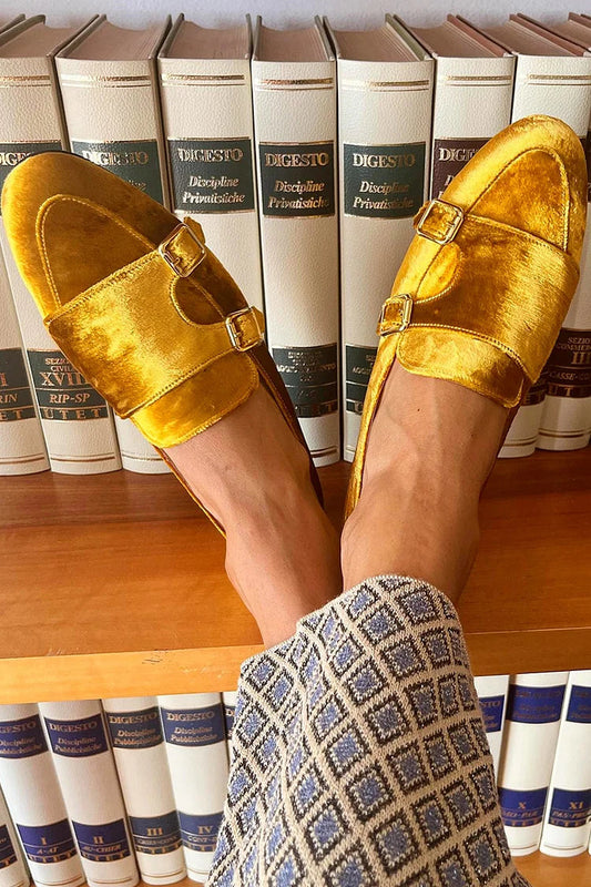 Mocassins slip-on en suédine Jaune avec bride et boucles décoratives