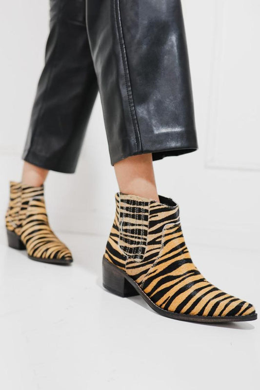 Béatrice | Bottines Jaunes Zébrées Pointues à Talon Carré