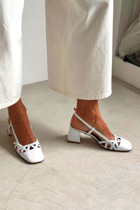 Talons larges slingback à découpes Blanc à bout carré