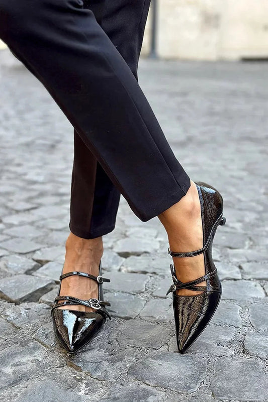 Talons aiguilles pointus Noir à brides multiples et boucles