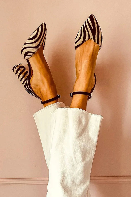 talons chunky kaki à bride cheville, boucle, bout effilé et imprimé zèbre.