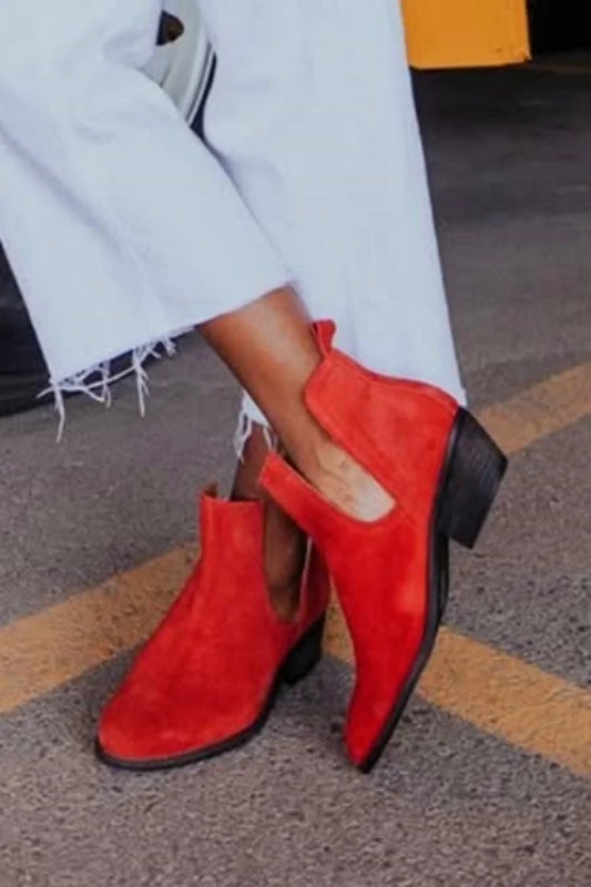 Fabienne | Bottines Rouges en Suédine à Découpes et Talon Bas