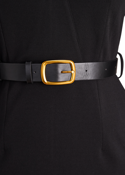 DALIA | Robe élégante à col mao et ceinture