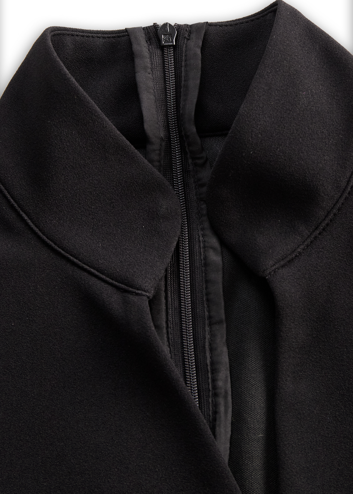 DALIA | Robe élégante à col mao et ceinture