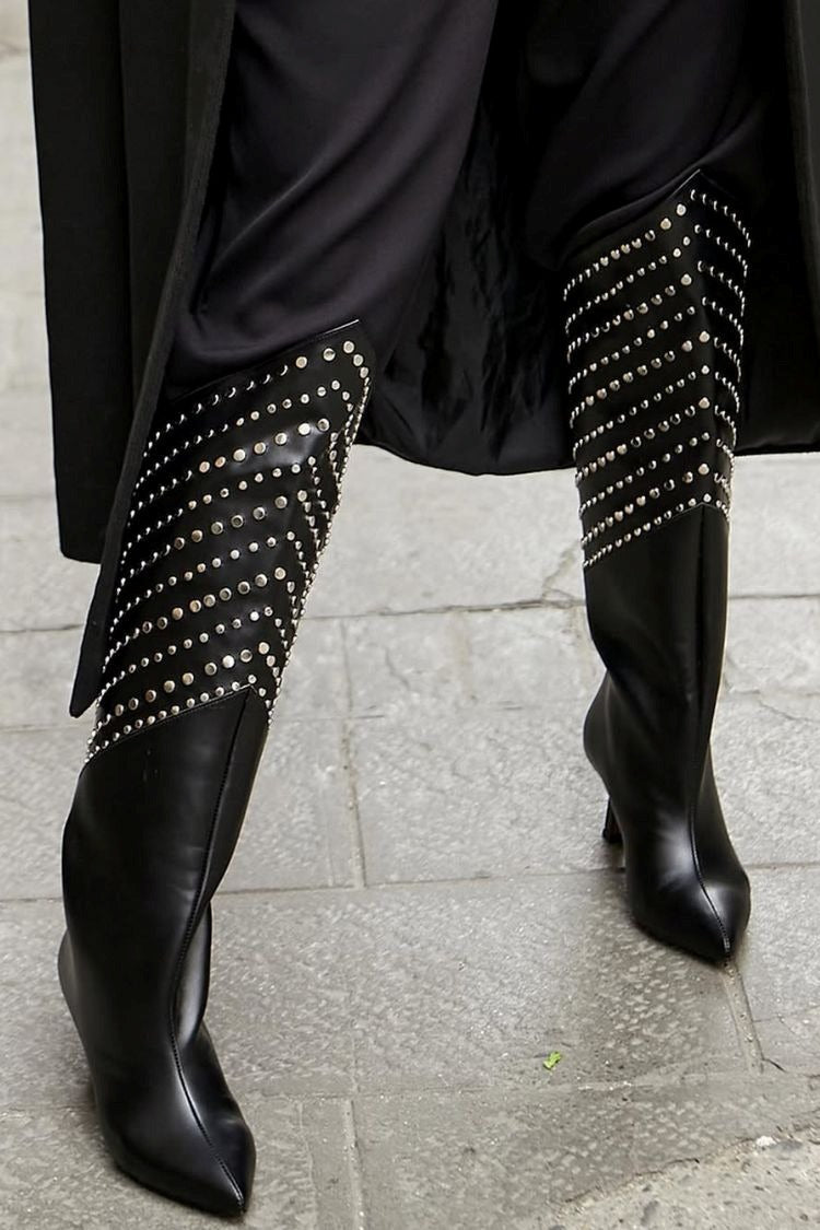 Roxane | Bottines Noires Cloutées Pointues à Talon Mi-Bas