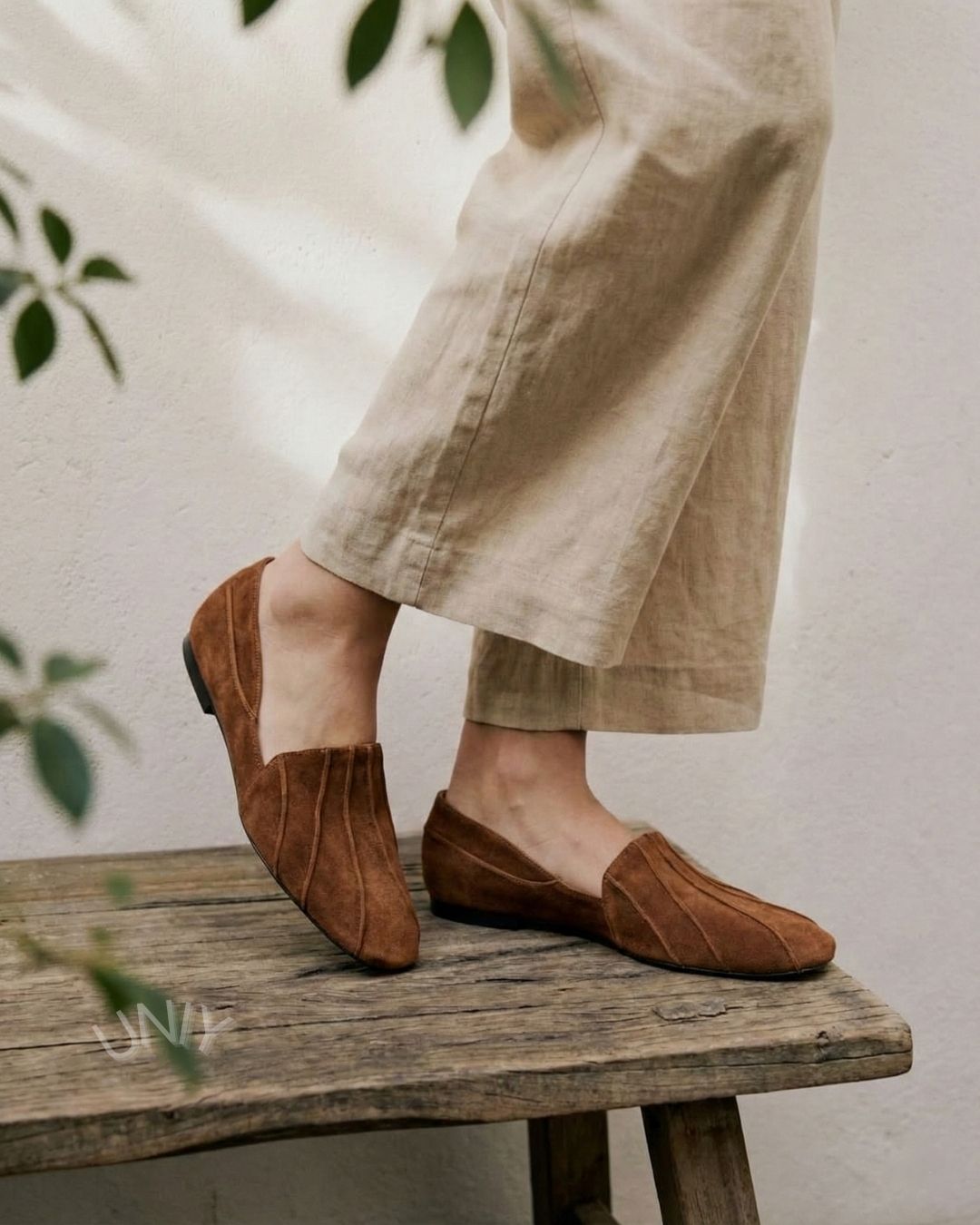 Maëva | Mocassins Plissés en Suédine Marron à Bout Pointu
