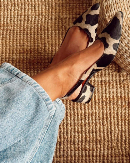 talons larges classiques slingback à bout effilé et imprimé vache.