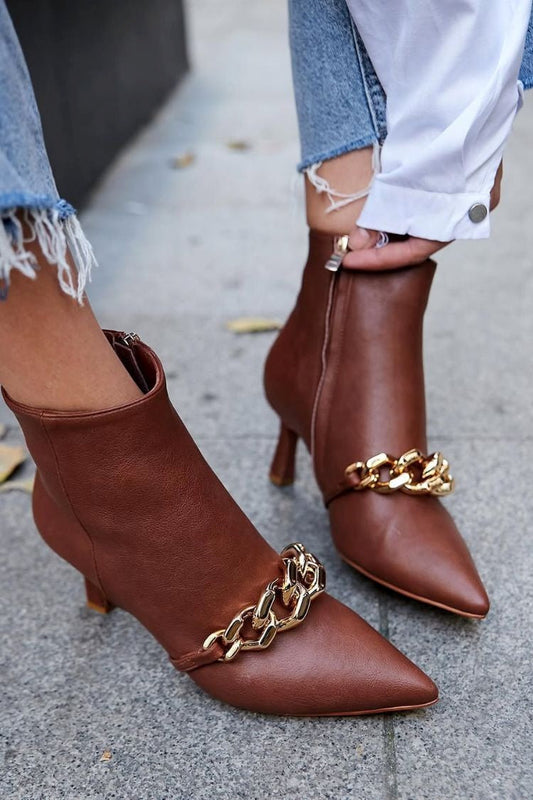 Rosalie | Bottines Marron Mat Pointues à Chaîne Métallique