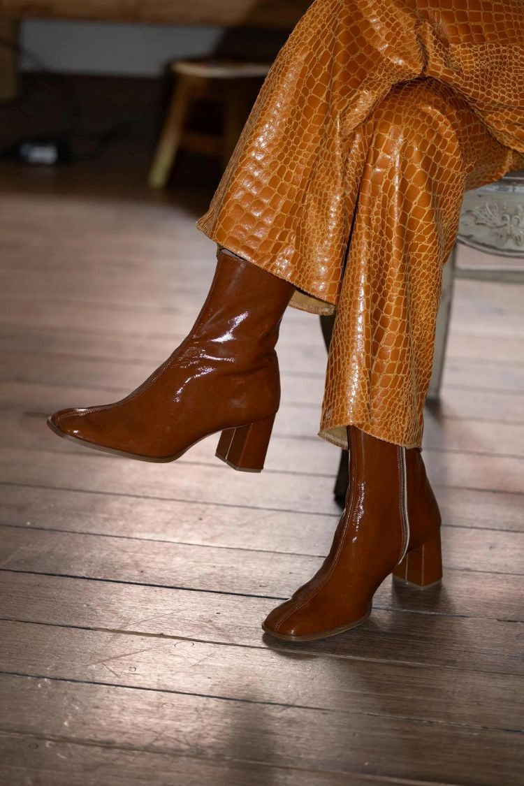 Prudence | Bottines Vernies à Bout Carré et Talon Bloc
