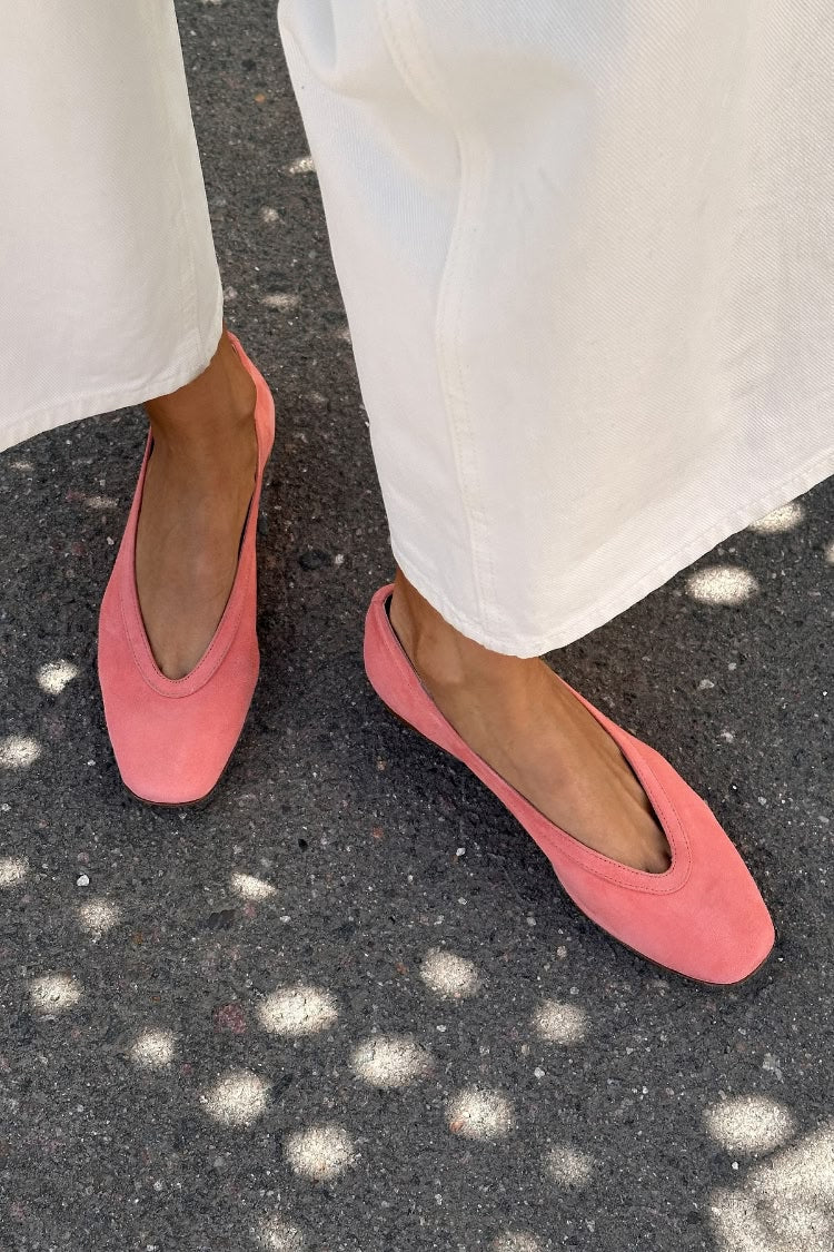 Ballerines Slip-On en Daim Rose à Décolleté en V et Bout Carré.