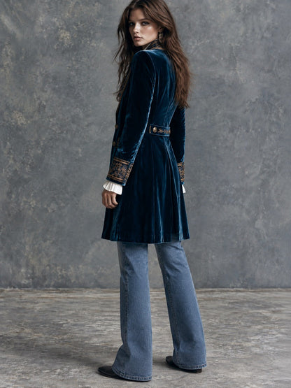 Théodora | Blazer Mi-Long en Velours Bleu Profond Brodé d’Or