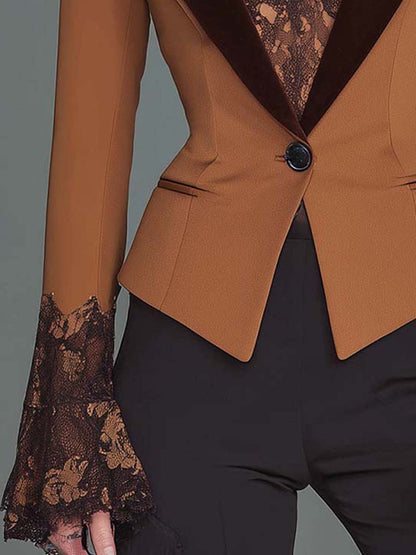 Quitterie | Blazer Ajusté à Revers Velours et Poignets Dentelle