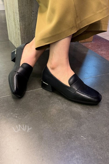 Isabeau | Mocassins Noirs Grainés à Talon Bloc
