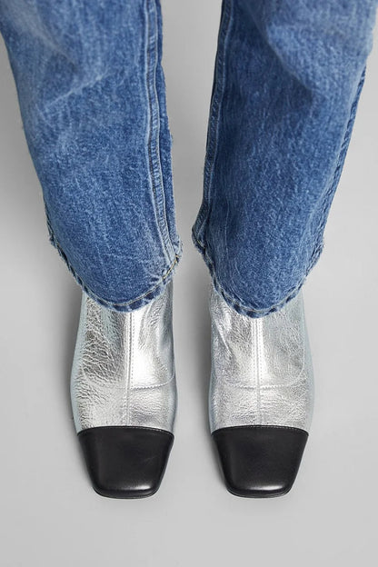 Gabrielle | Bottines Argentées à Bout Carré Contrasté