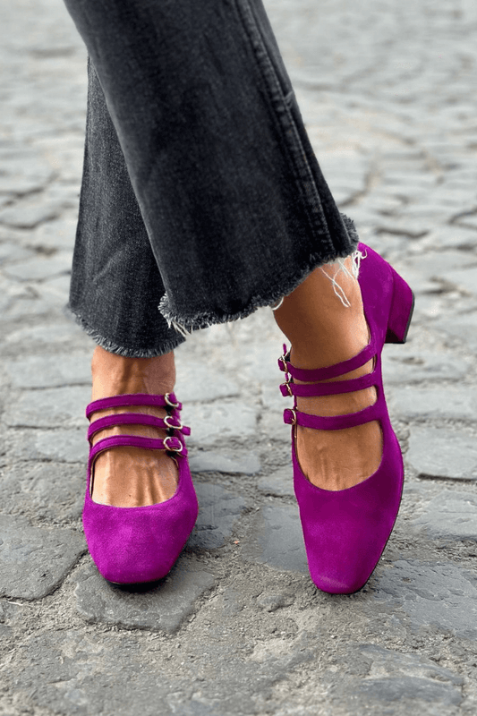 Talons larges Violet à bout carré avec boucle