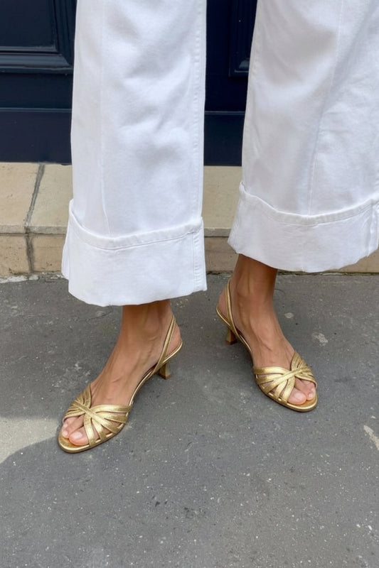 Sandales slingback métallisées à brides croisées et talon kitten