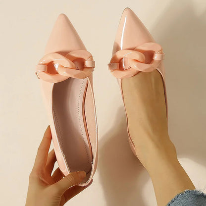 Ballerines Casual Vernies à Chaîne Décorative.