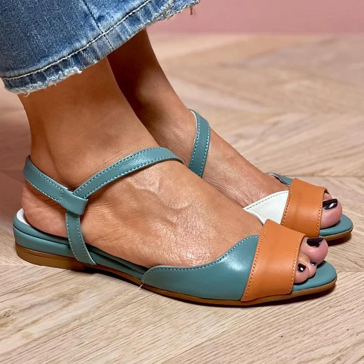 sandales matelassées color block slingback à bride et bout ouvert.