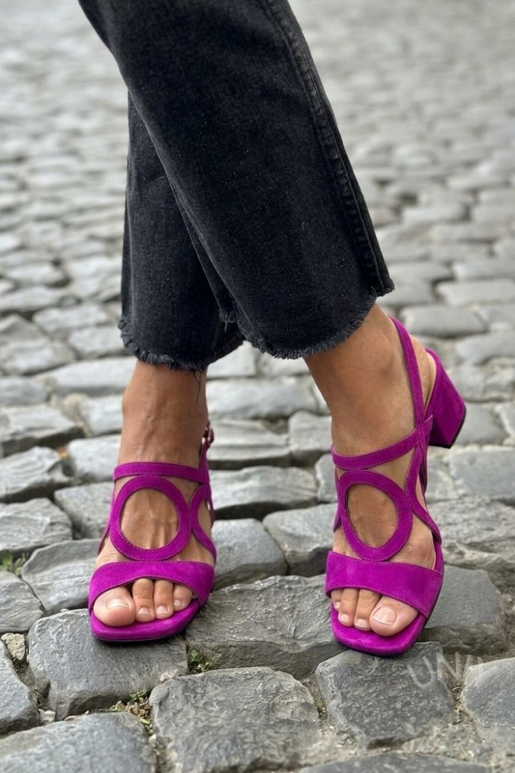 Sandales à talon slingback à découpes Jaune à bout carré