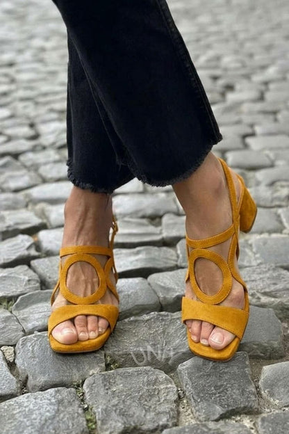 Sandales à talon slingback à découpes Jaune à bout carré