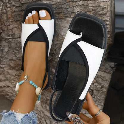 Sandales slingback patchwork à imprimé léopard et bout carré