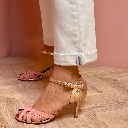 Talons aiguilles peep toe à découpes color block