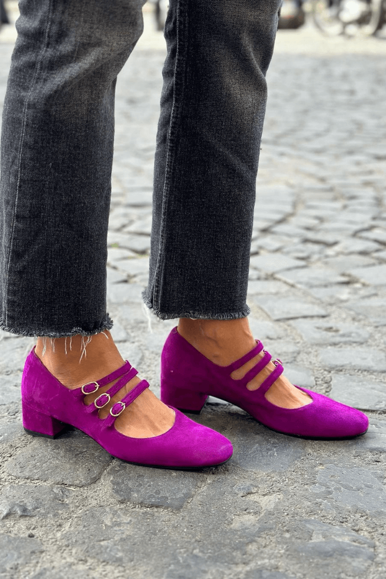 Talons larges Violet à bout carré avec boucle