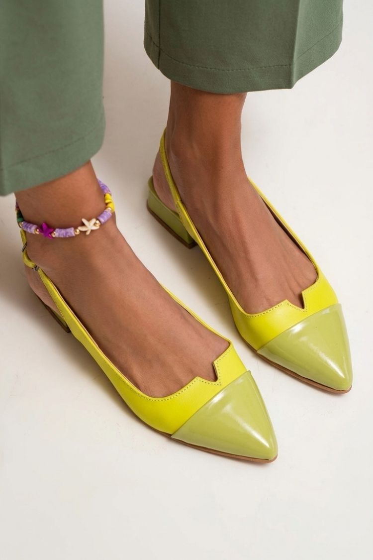 Ballerines pointues slingback à découpes color block avec boucle