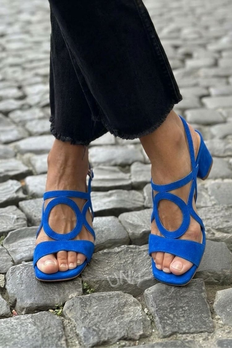 Sandales à talon slingback à découpes Jaune à bout carré
