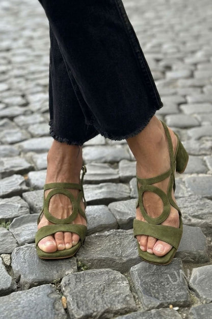 Sandales à talon slingback à découpes Jaune à bout carré