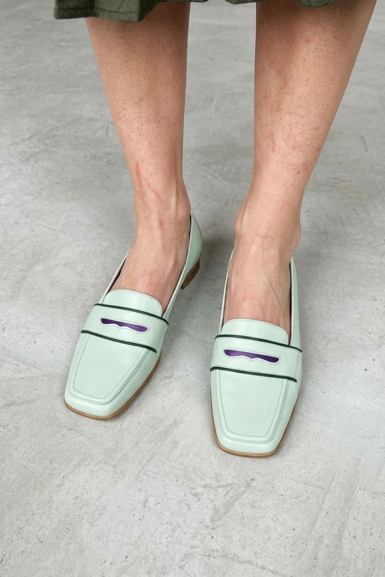 Aline | Mocassins Vert Menthe à Bout Carré et Liseré Contrasté
