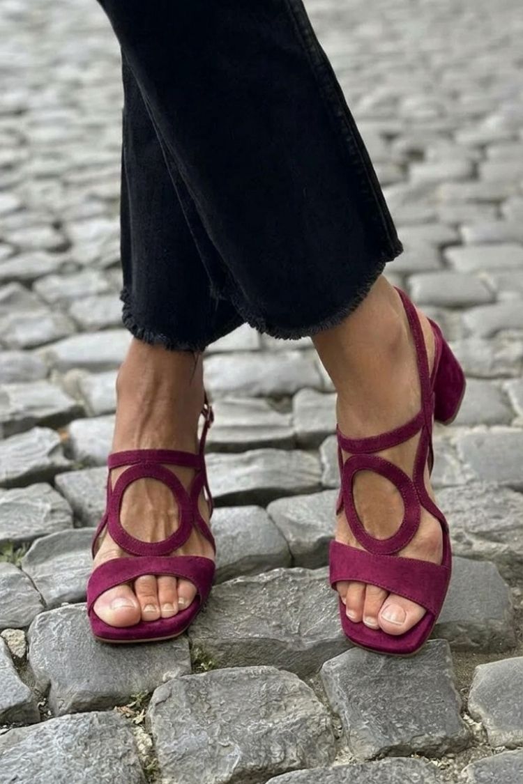Sandales à talon slingback à découpes Jaune à bout carré
