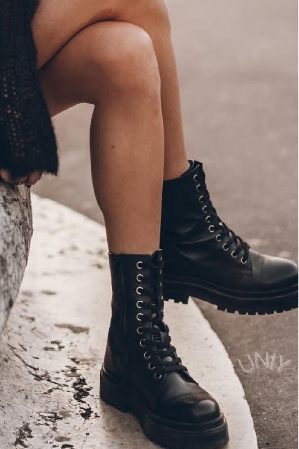 Valentine | Bottines Noires à Lacets et Semelle Plateforme