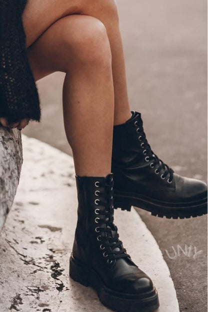 Valentine | Bottines Noires à Lacets et Semelle Plateforme