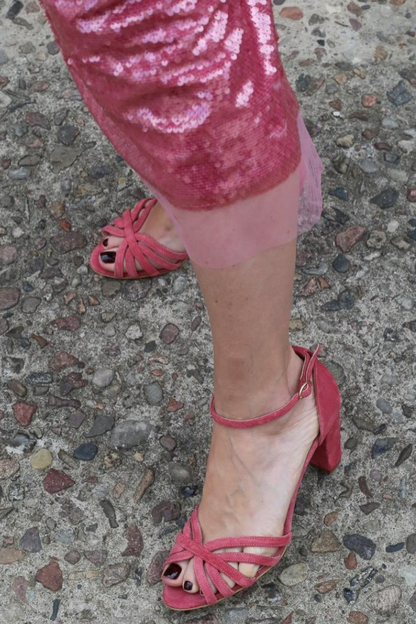 Talons en suédine Rose à bout ouvert avec bride cheville et brides