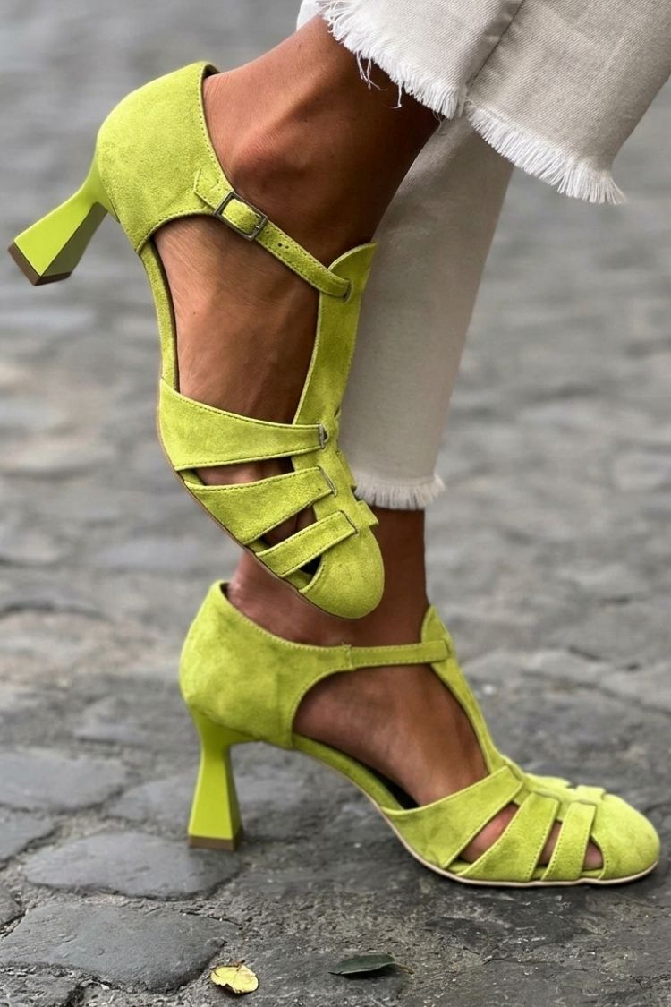 Sandales à talon à découpes crochet Vert à bout fermé