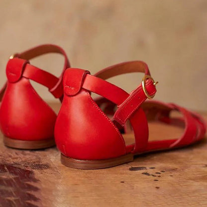 Sandales peep toe à découpes unies avec bride cheville et boucle