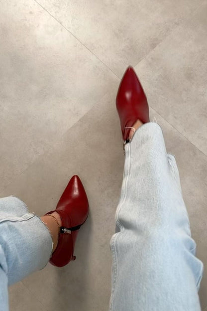 Philippine | Bottines Rouges Vernies à Talon Aiguille et Encolure en V