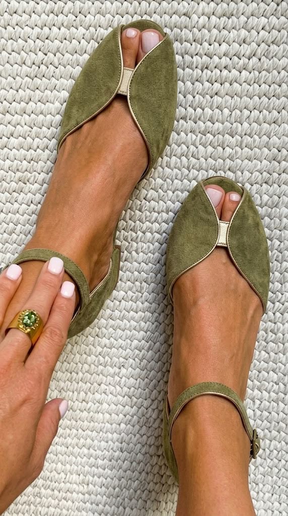 Ballerines peep toe chic en suédine Bleu à liseré métallisé