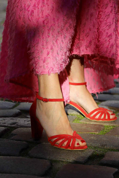 Sandales en suédine Rouge à bout ouvert et brides croisées